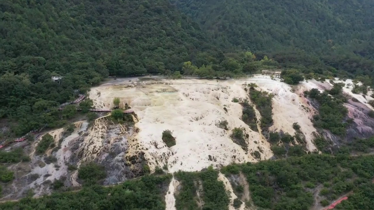 云南香格里拉白水台景区航拍风光视频素材