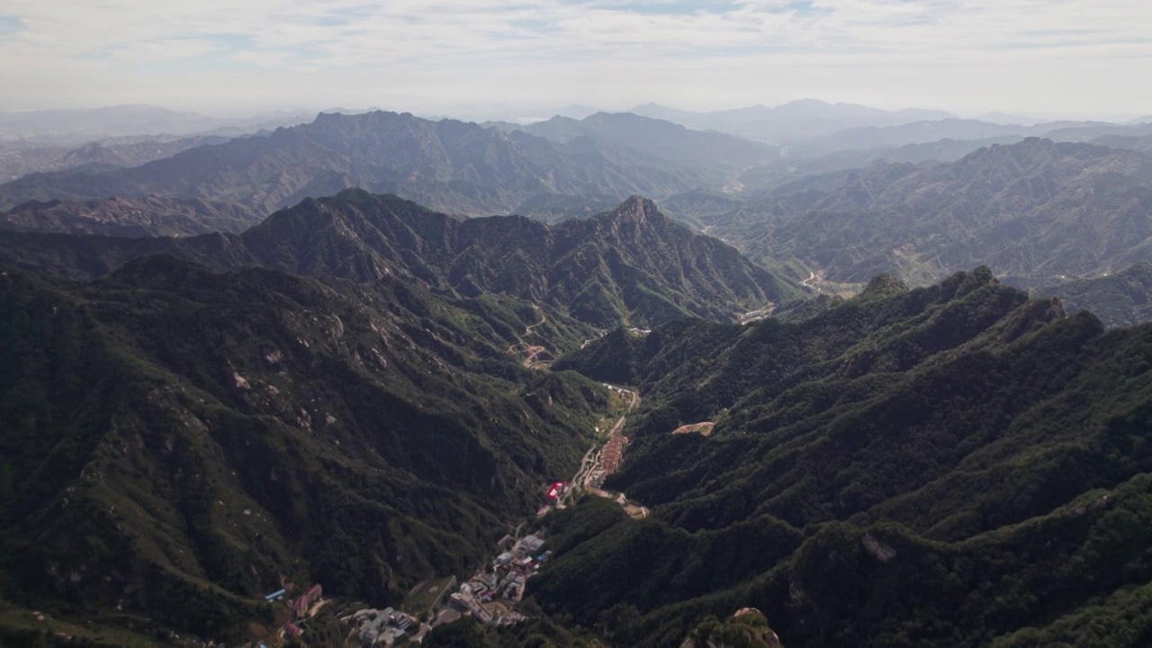 航拍石家庄灵寿县五岳寨视频素材