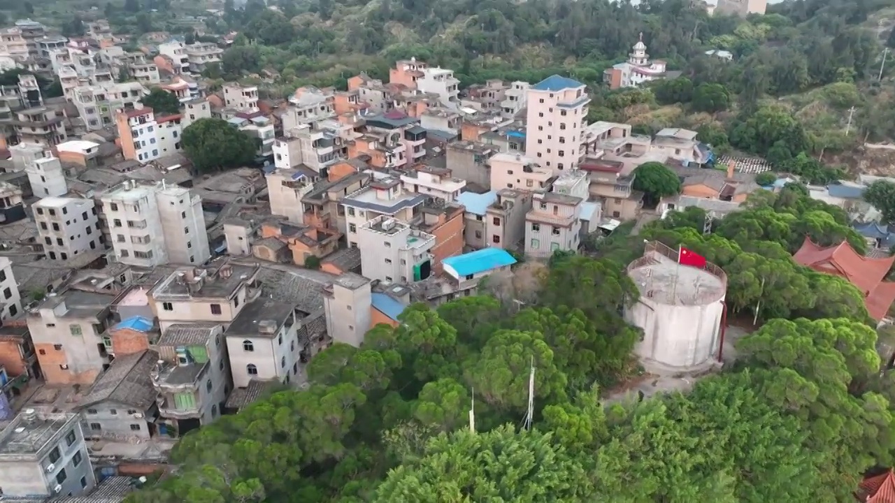 航拍福州闽江壶江岛房屋建筑俯瞰风光视频素材