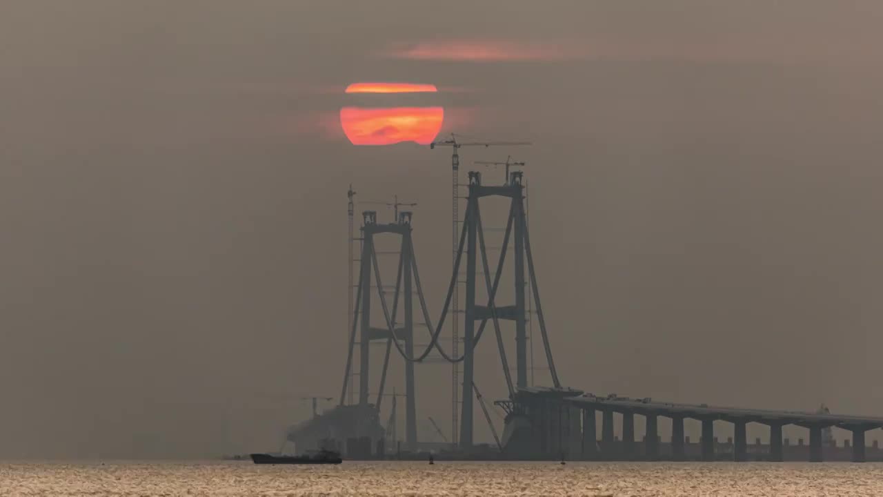 深中通道日落跨海大桥日落雾霾天日落视频素材