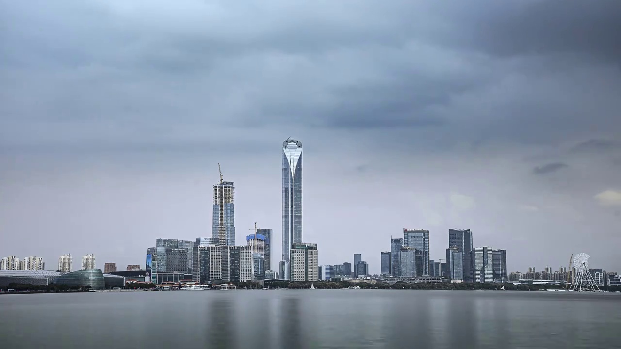 4k延时苏州东方之门金鸡湖夜景视频素材