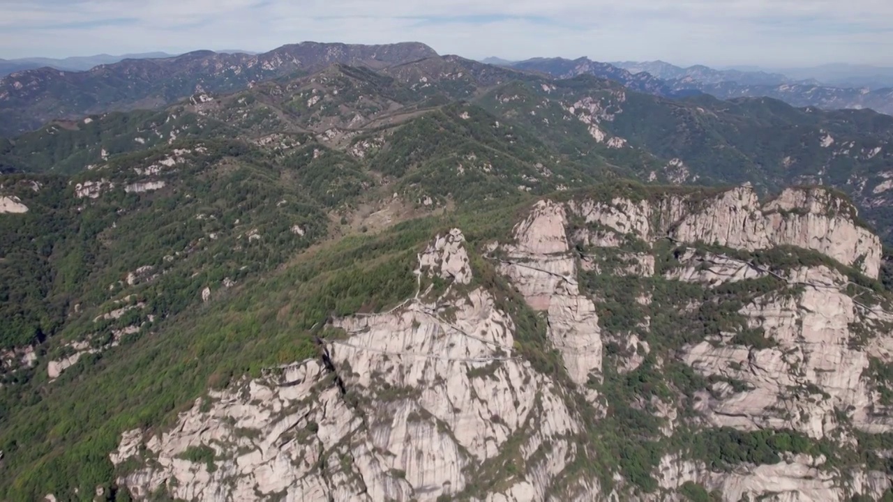 航拍石家庄灵寿县五岳寨视频素材