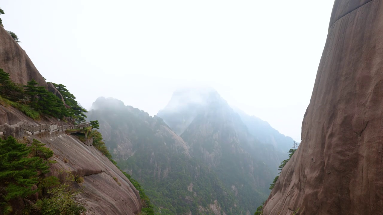 黄山自然风景区雾气延时风光视频素材