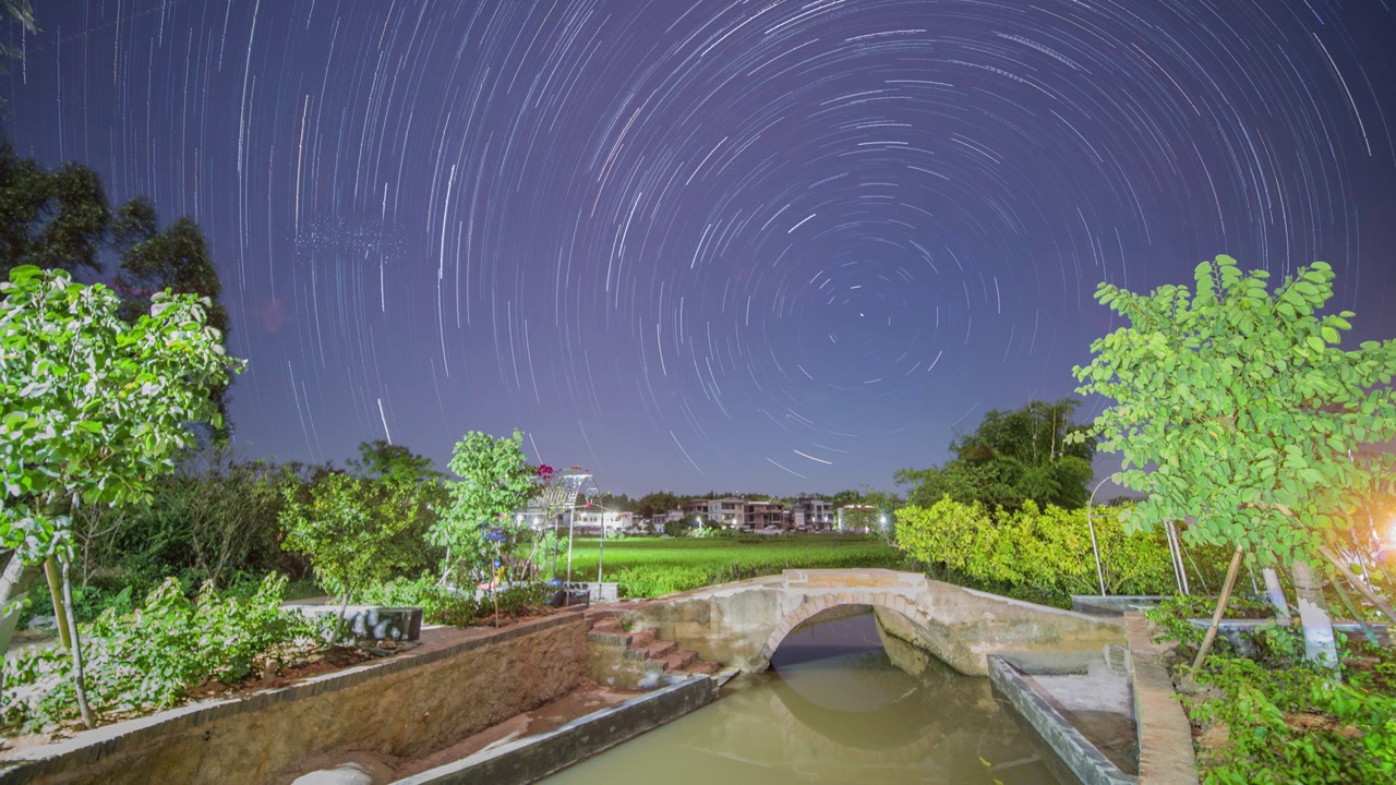 容县醉美地标星轨视频素材