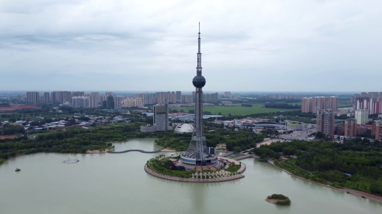 焦作 龙源湖公园 龙源路 迎宾路 丹尼斯百货 图书馆 电视塔 山阳商场视频素材