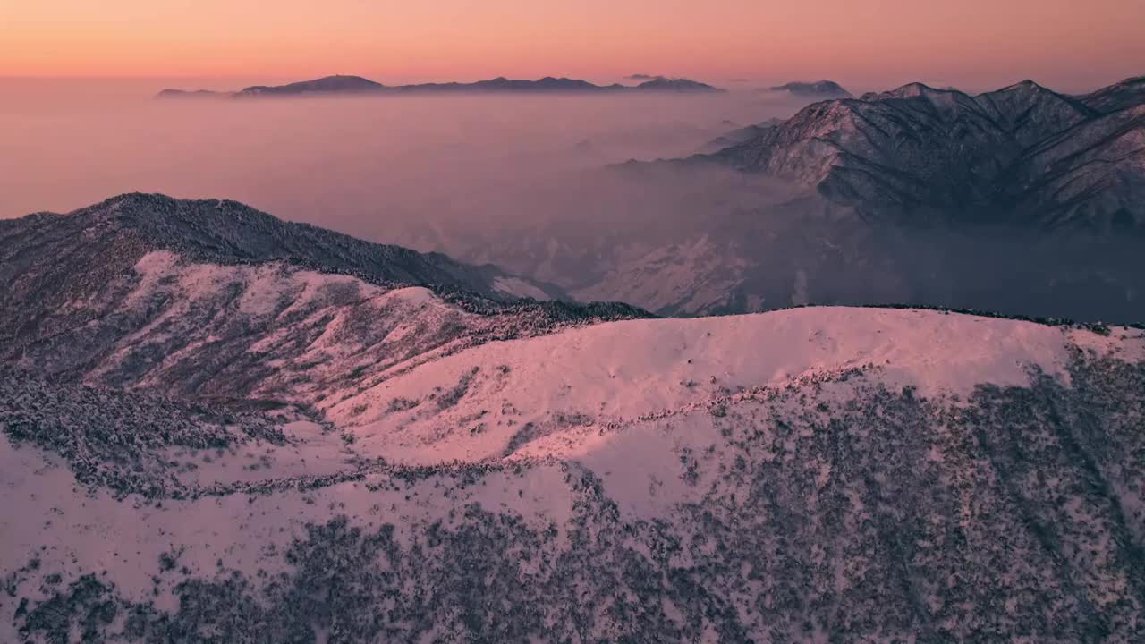 杭州临安清凉峰太子尖华浪线雪景航拍视频素材