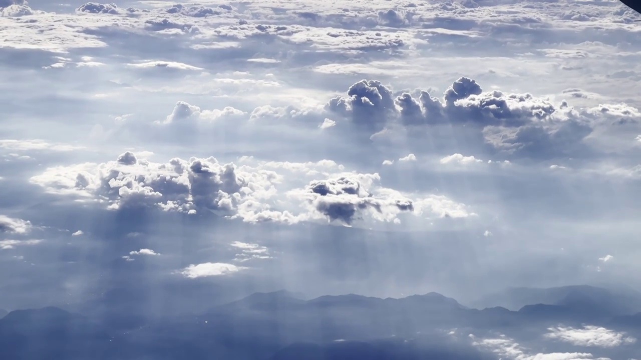 高空视角耶稣光视频素材