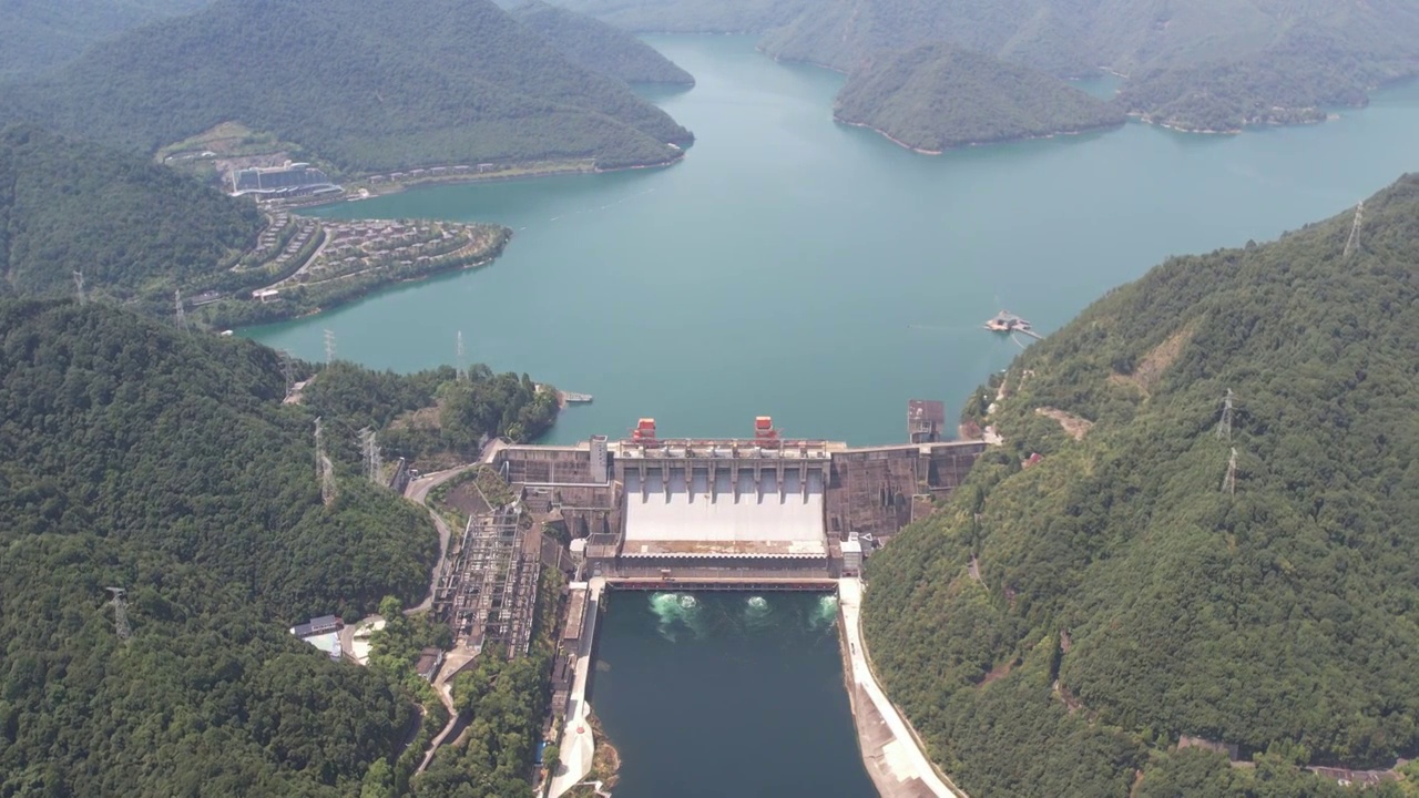 航拍建德新安江电厂千岛湖水库大坝视频素材