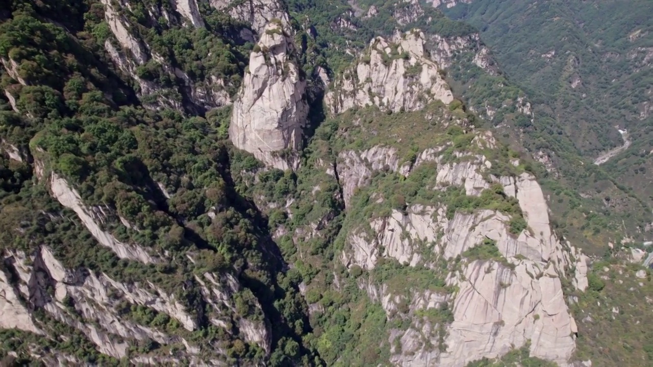 航拍石家庄灵寿县五岳寨视频素材