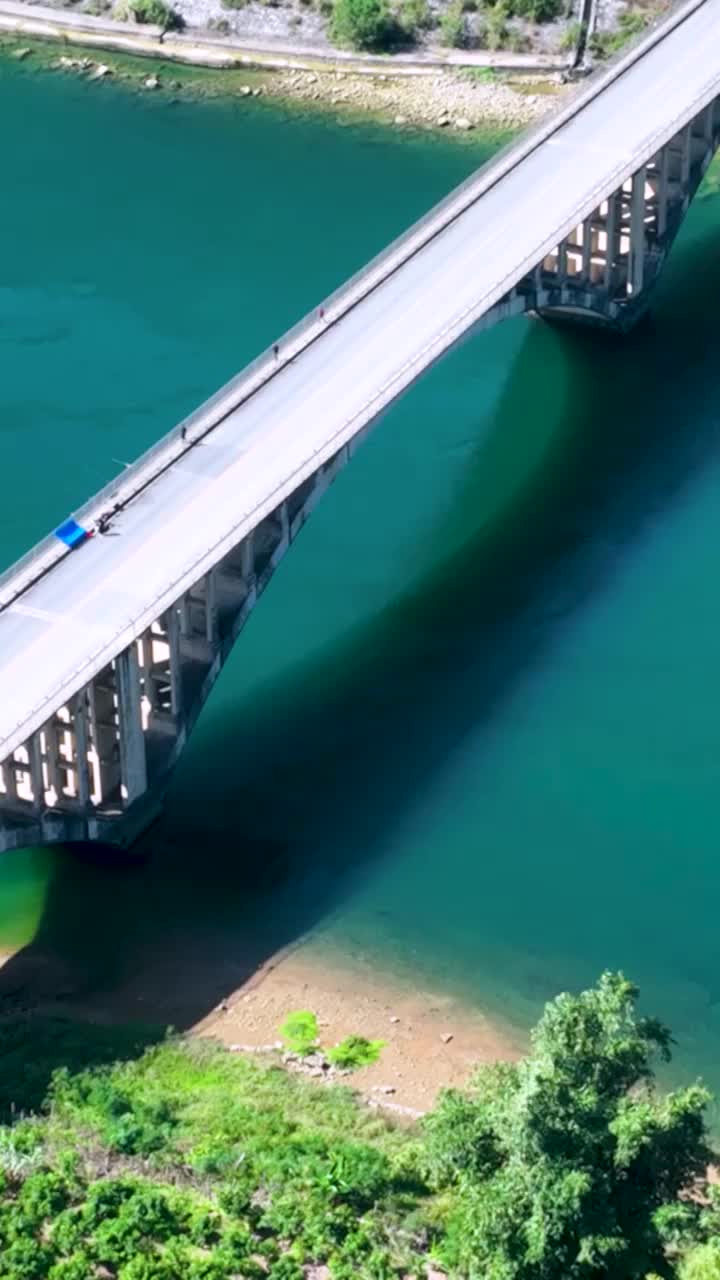 高清竖屏航拍贵州南盘江大桥风景（合集）视频素材