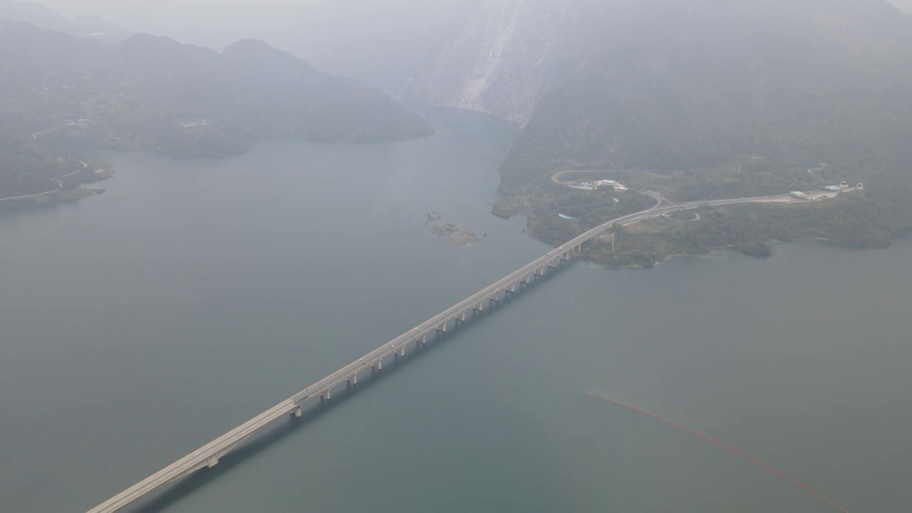 紫坪铺庙子坪大桥都汶高速航拍景观视频素材