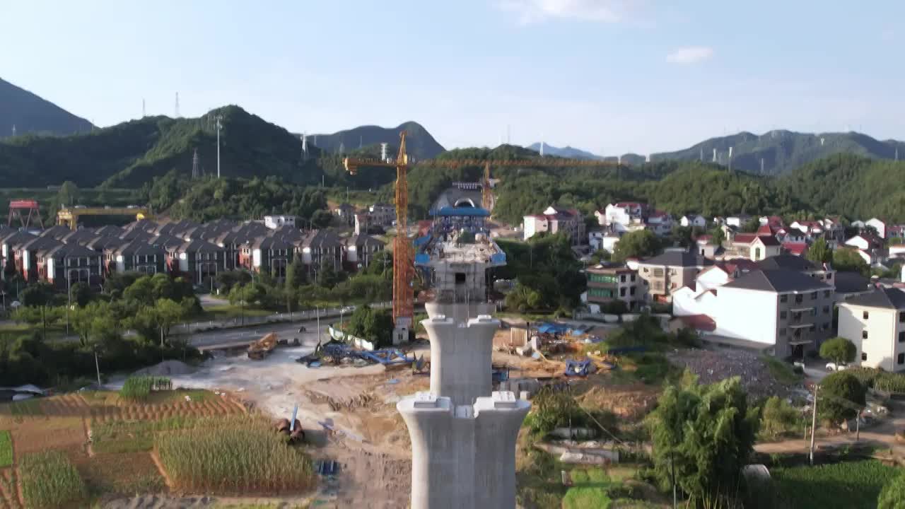 建设中的高速公路高架桥视频素材