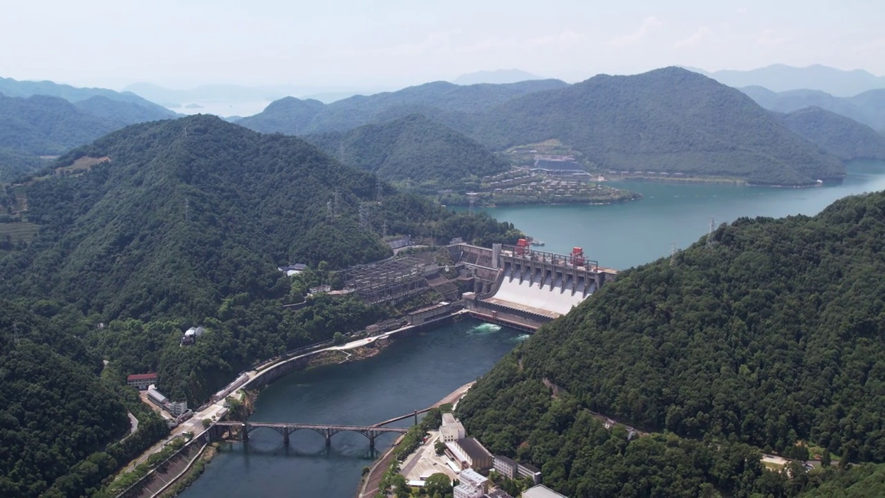 建德新安江风光新安江水库大坝发电站视频素材