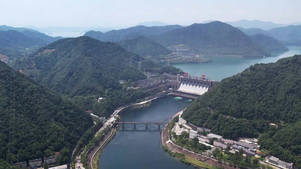 建德新安江风光新安江水库大坝发电站视频素材