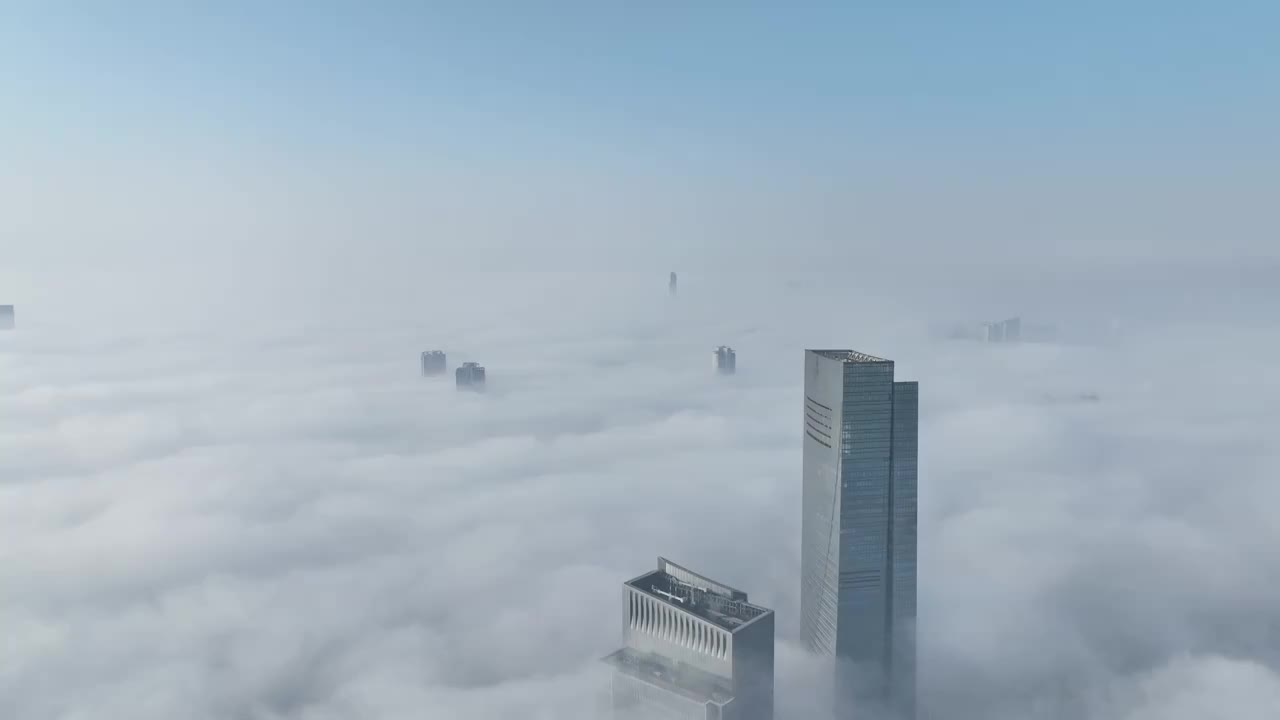 无锡市中心，初冬平流雾视频素材