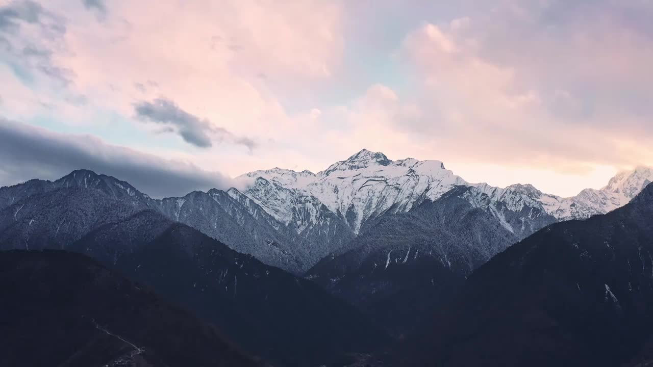 海螺沟贡嘎山航拍视频素材