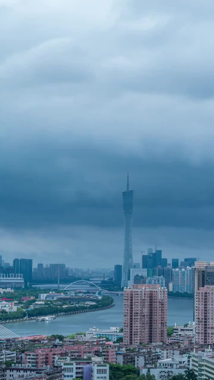 广州珠江广州塔城市建筑乌云密布延时风光视频素材