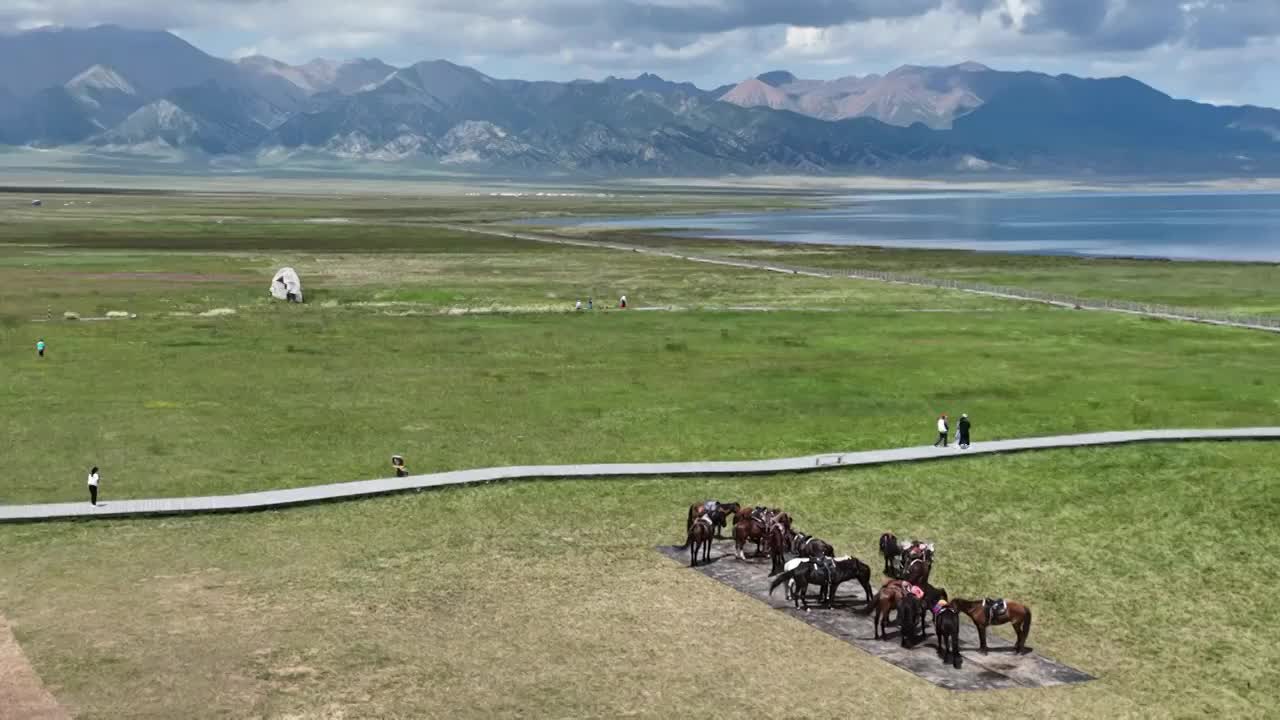 美丽的赛里木湖视频下载