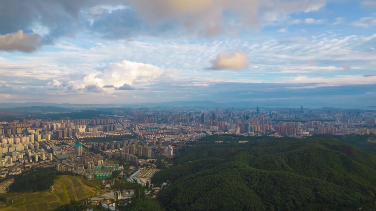 昆明航拍城市风光，五华区视频素材