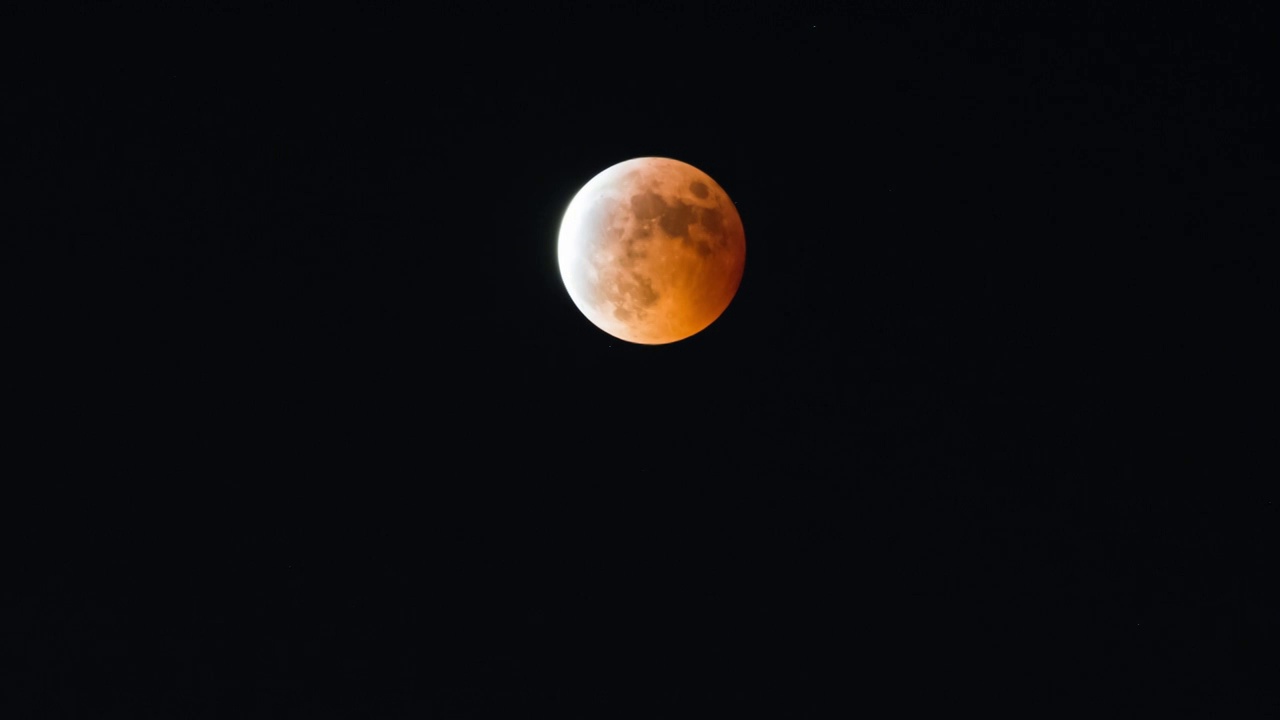 4K月食星空月全食月偏食生光延时摄影特写视频素材