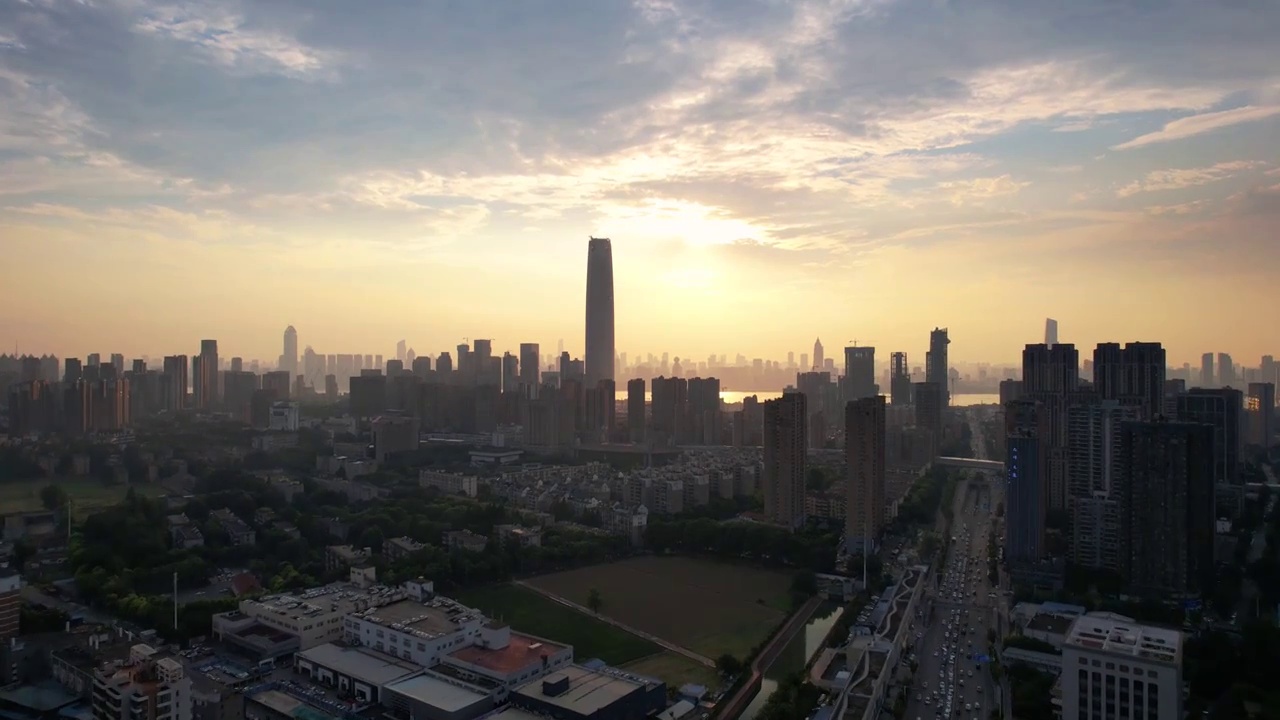 航拍城市天际线高楼夕阳晚霞落日天空视频素材