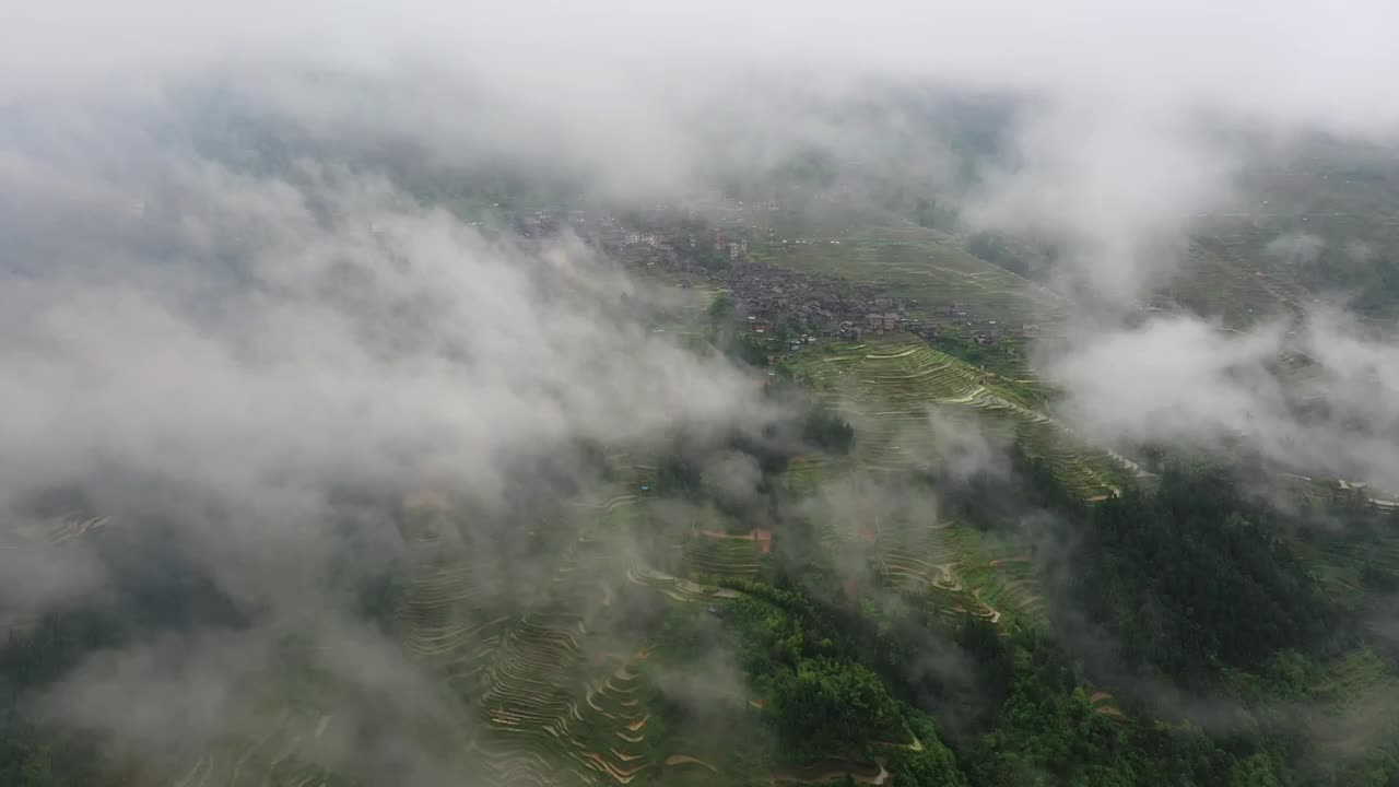 贵州加榜梯田云雾航拍视频素材