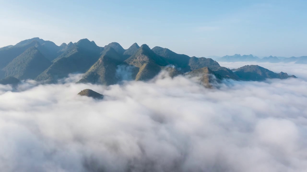 贵州罗甸县城，冬季的云海，平流雾壮观景色视频素材