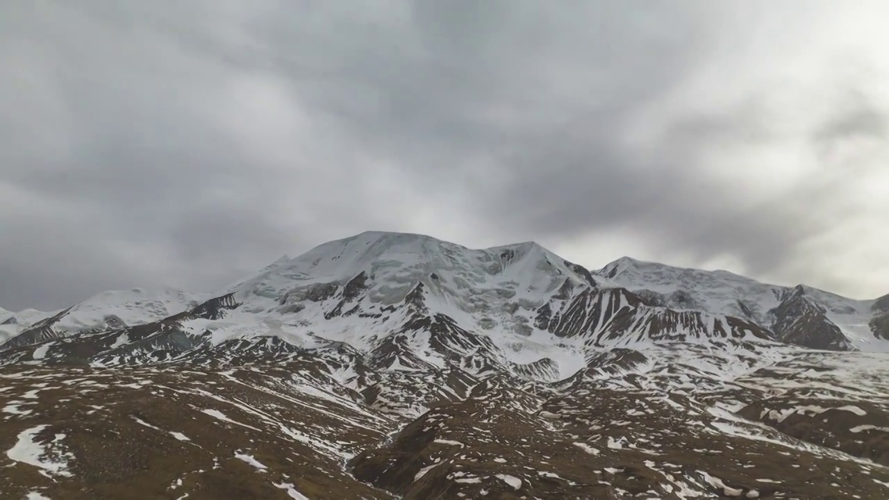 阿尼玛卿雪山视频素材