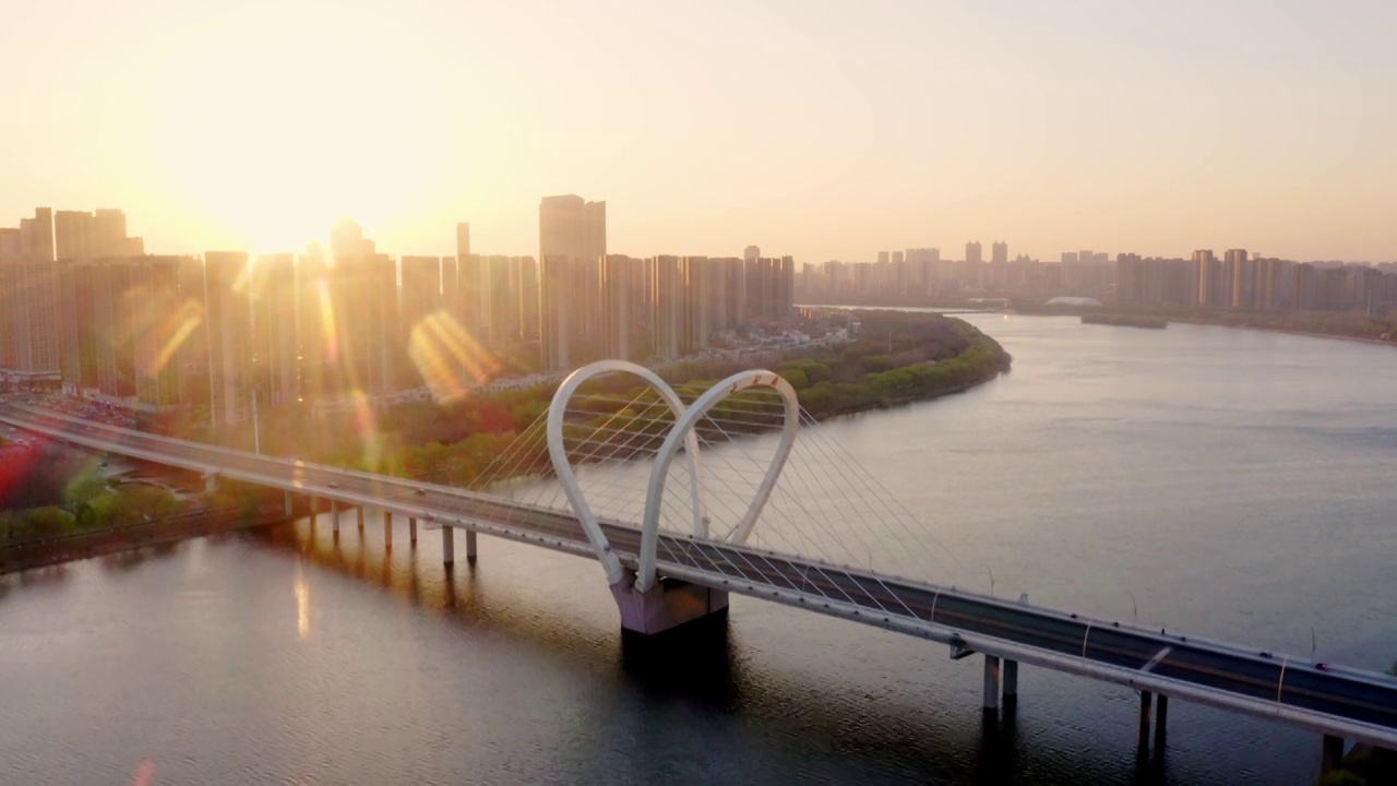 日出沈阳浑河大桥航拍视频素材