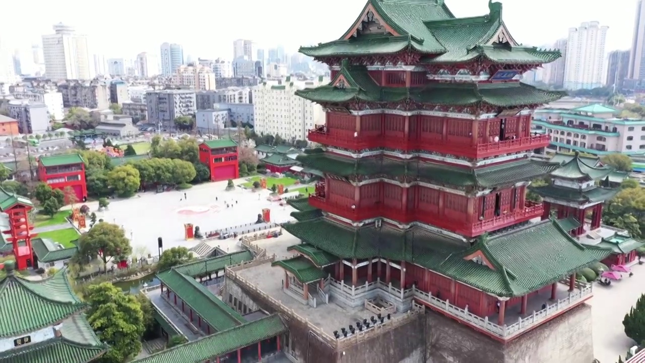 江西城市风光，滕王阁，一江两岸视频素材