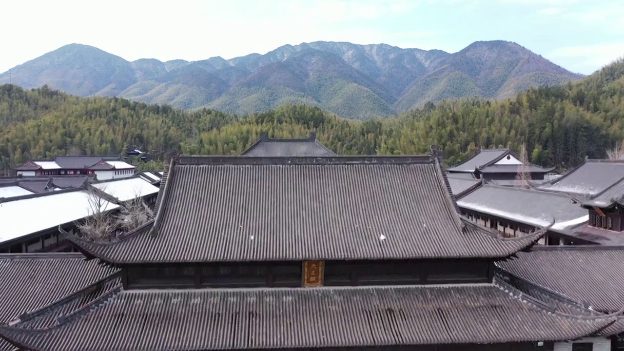 冬季的寺庙建筑视频下载