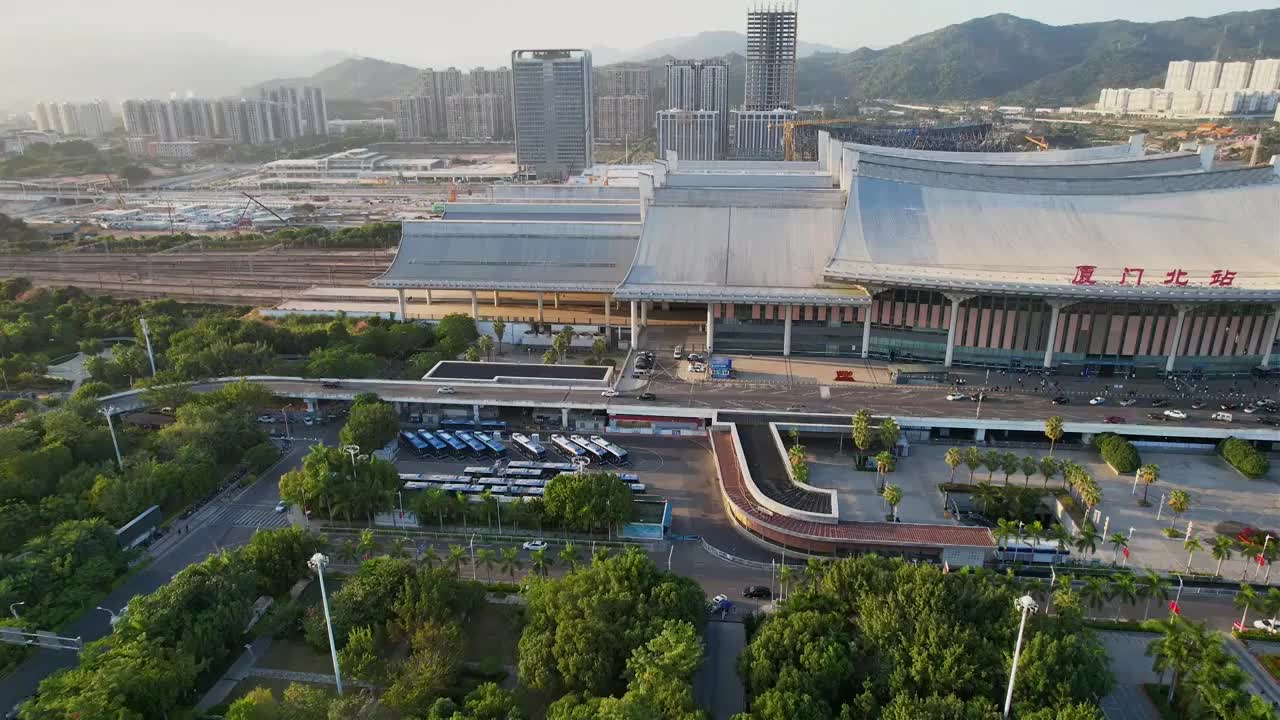 厦门航拍厦门北站建筑景观视频素材