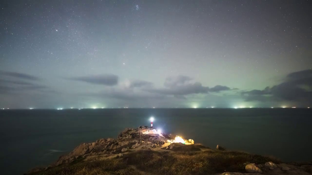 8K30P福建霞浦吕峡灯塔星空风光延时视频视频素材