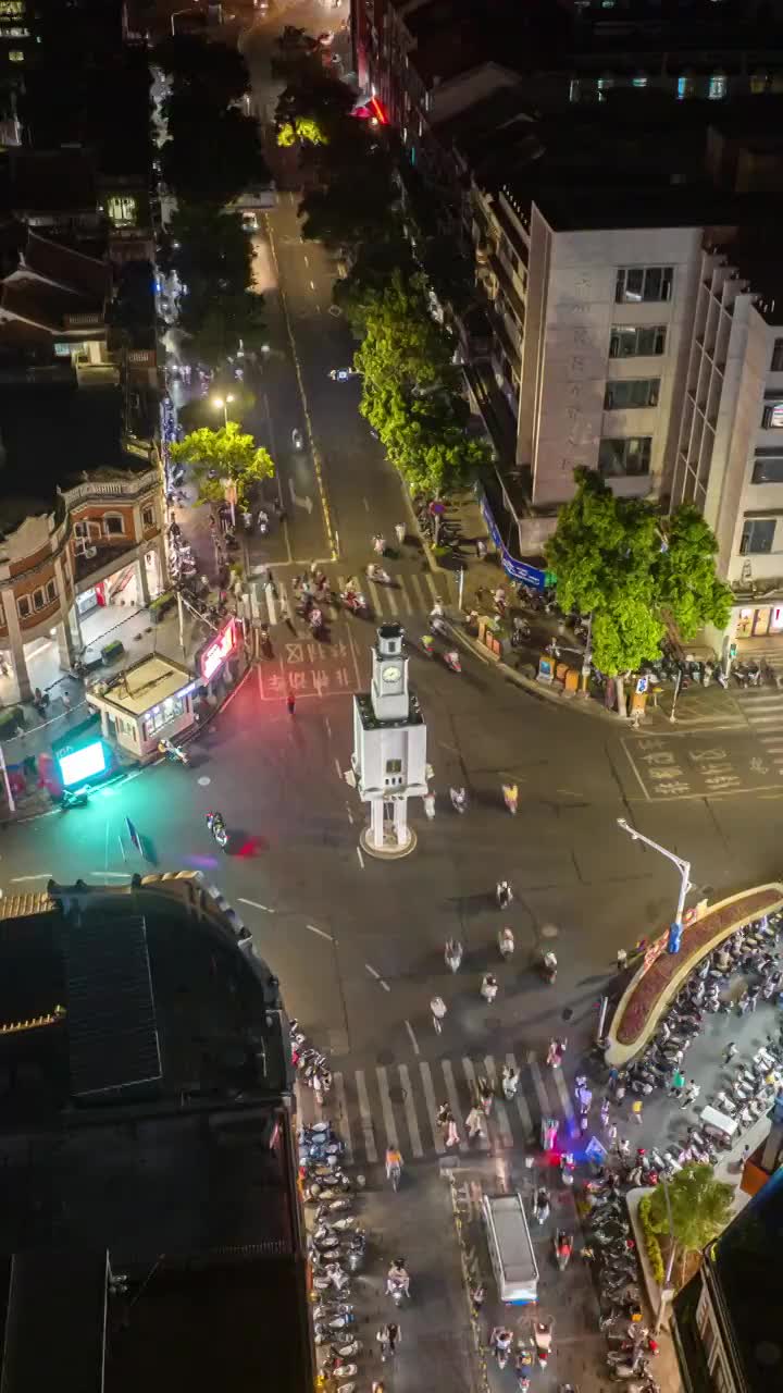 航拍泉州古城西街钟楼夜景延时视频素材