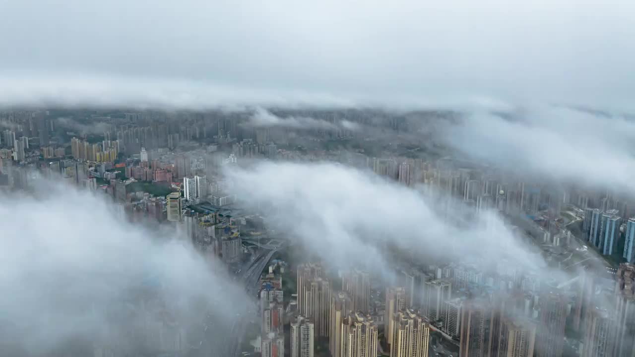 航拍重庆清晨平流雾白昼风光视频素材