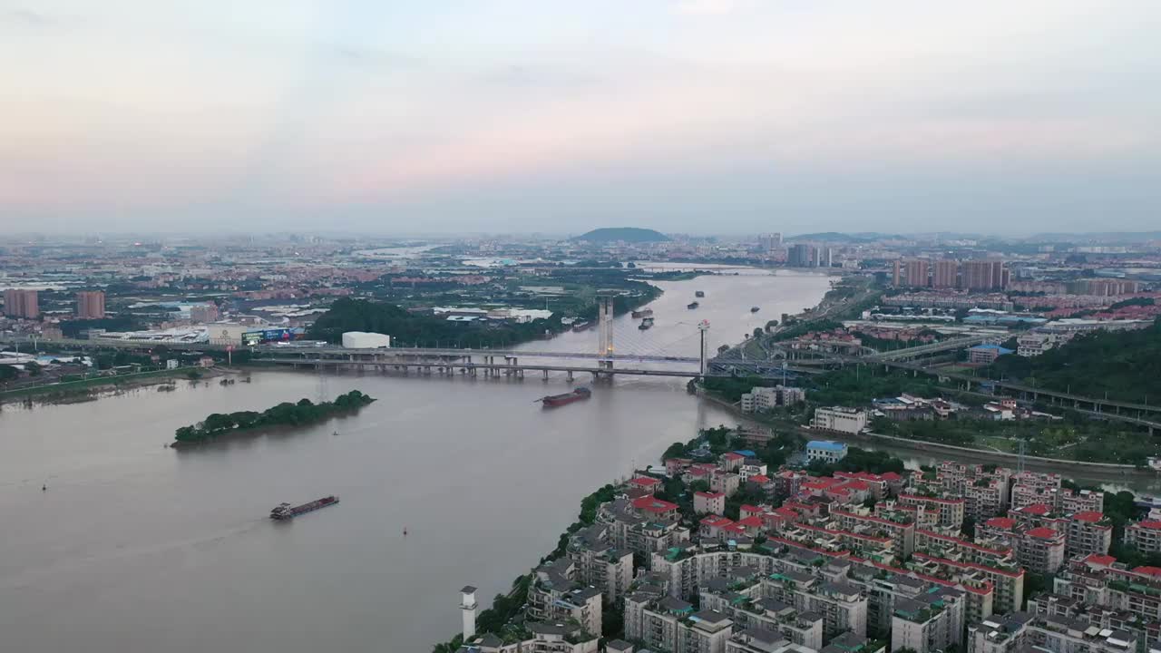 航拍佛山南海西樵，城市天际线，城市风光，旅游目的地视频素材