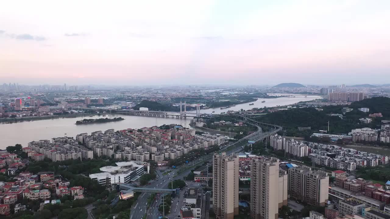 航拍佛山南海西樵，城市天际线，城市风光，旅游目的地视频素材