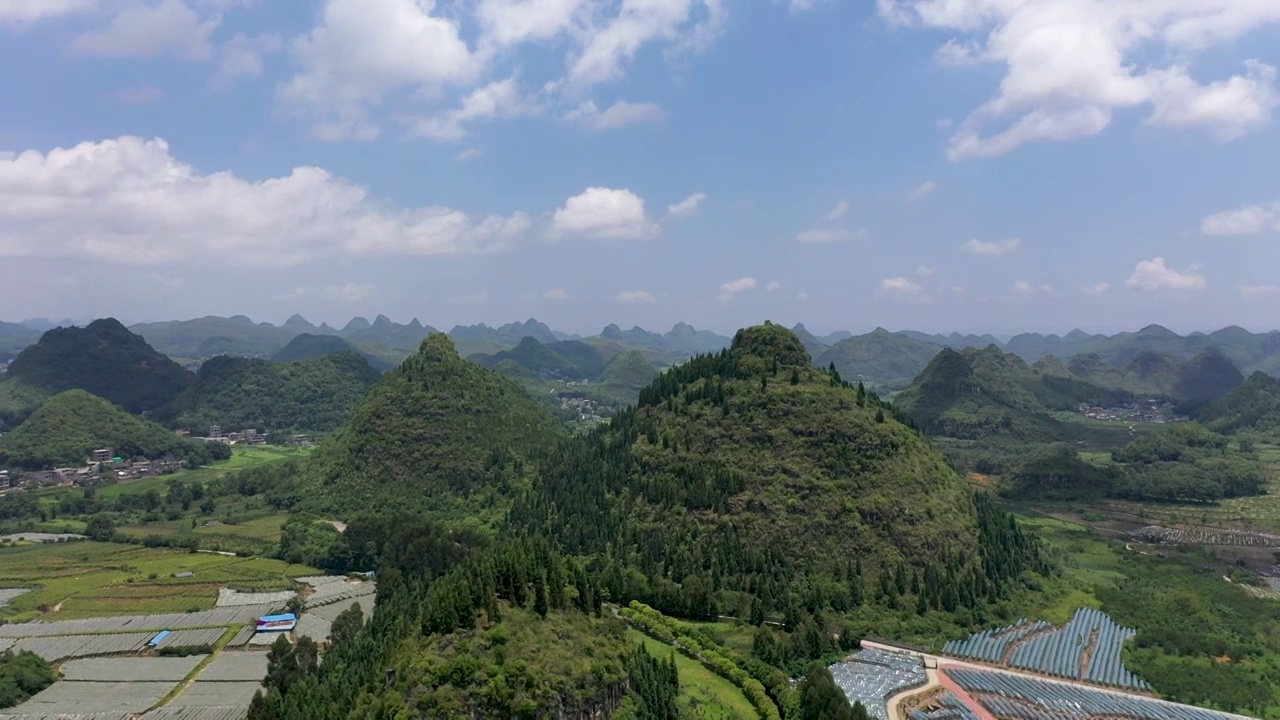 贵州双乳峰山峰视频素材