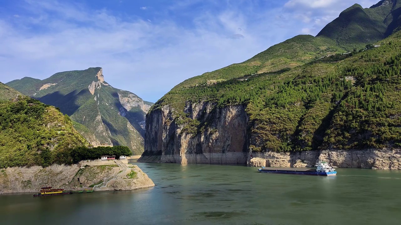 瞿塘峡风光，长江三峡的景观，三峡之巅的风景，重庆奉节的风景视频素材