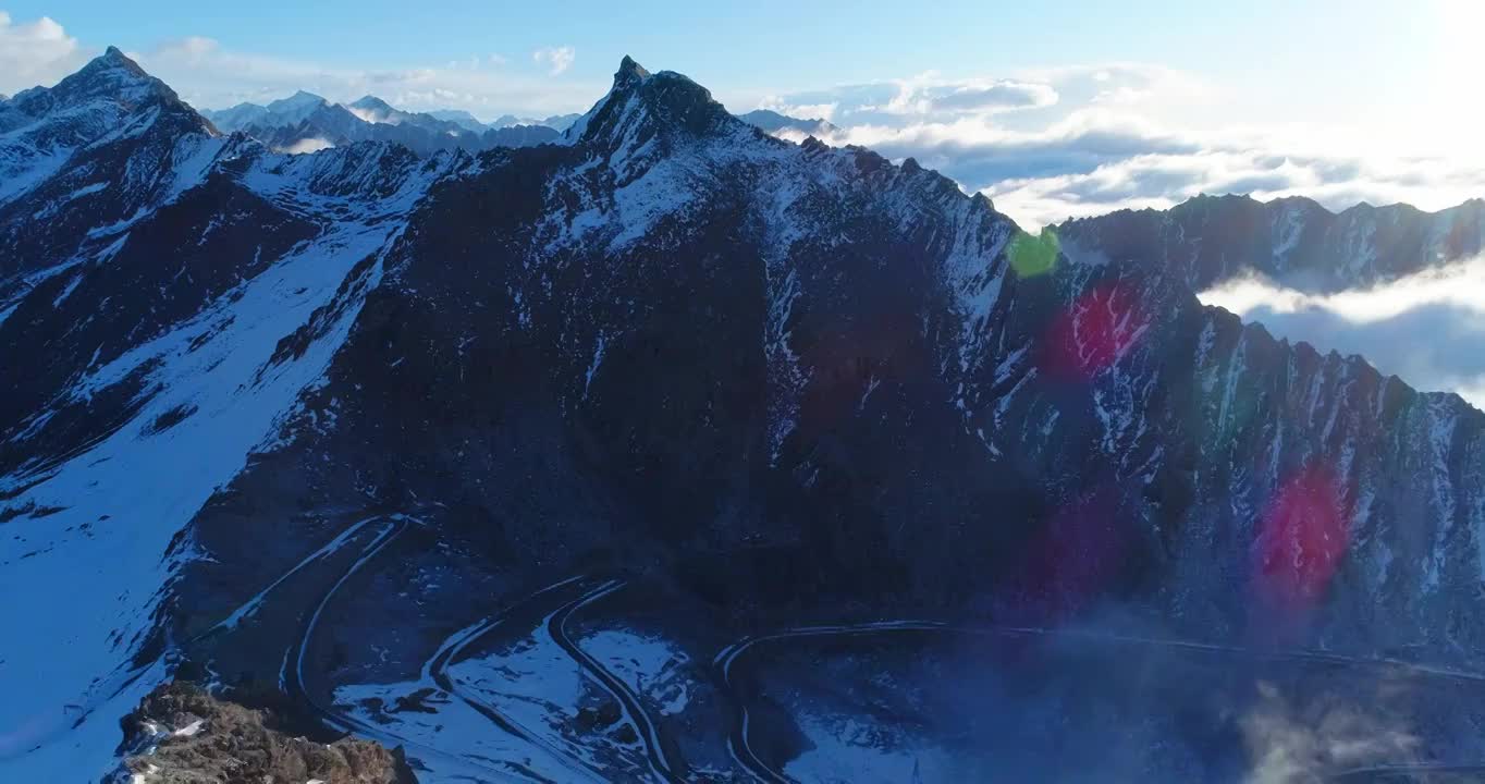 冬季航拍巴郎山雪山延时风景视频素材