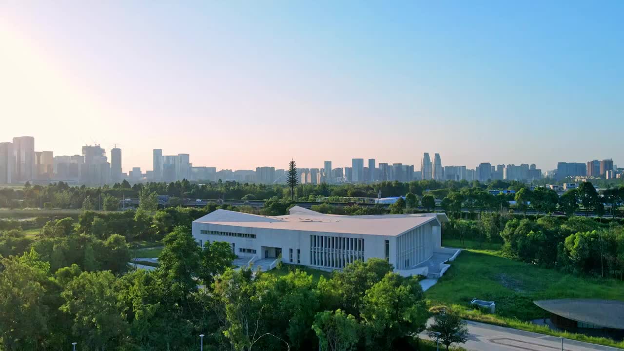 中国成都天府新区环球中心中和湿地公园航拍全景 (1)视频素材