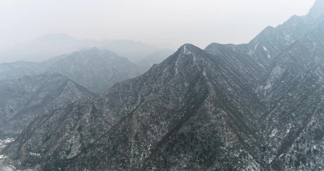 秦岭山脉雪景航拍视频素材