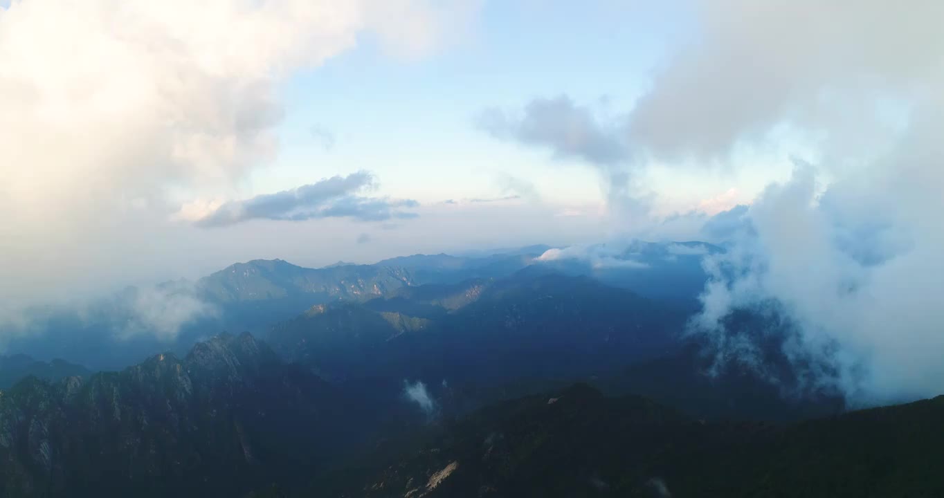 湖北武当山景区云海航拍视频下载