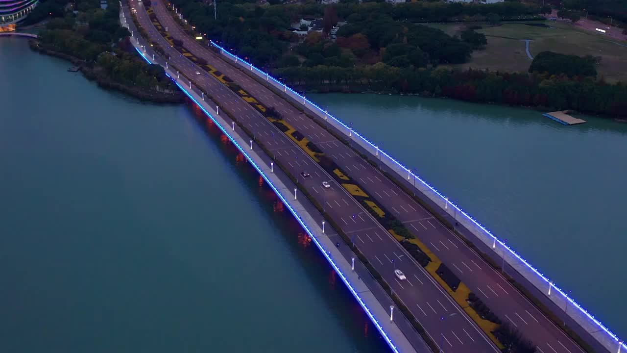 苏州园区金鸡湖与金鸡湖大桥夜色视频素材