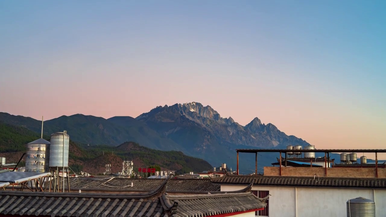 玉龙雪山星空日照金山延时视频素材