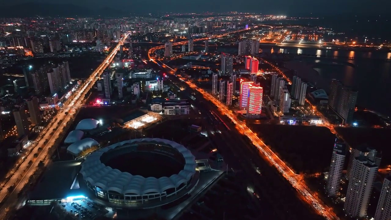 航拍沿海城市夜景视频素材