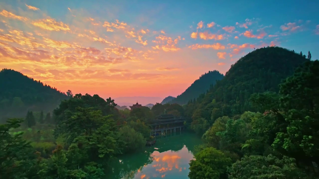 风雨桥日出视频素材