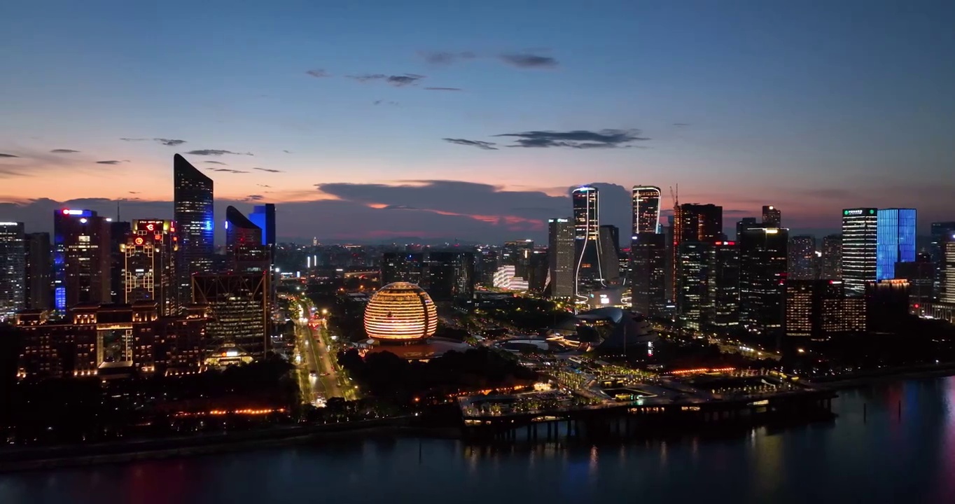 航拍杭州钱江新城CBD城市天际线夜景风光视频素材