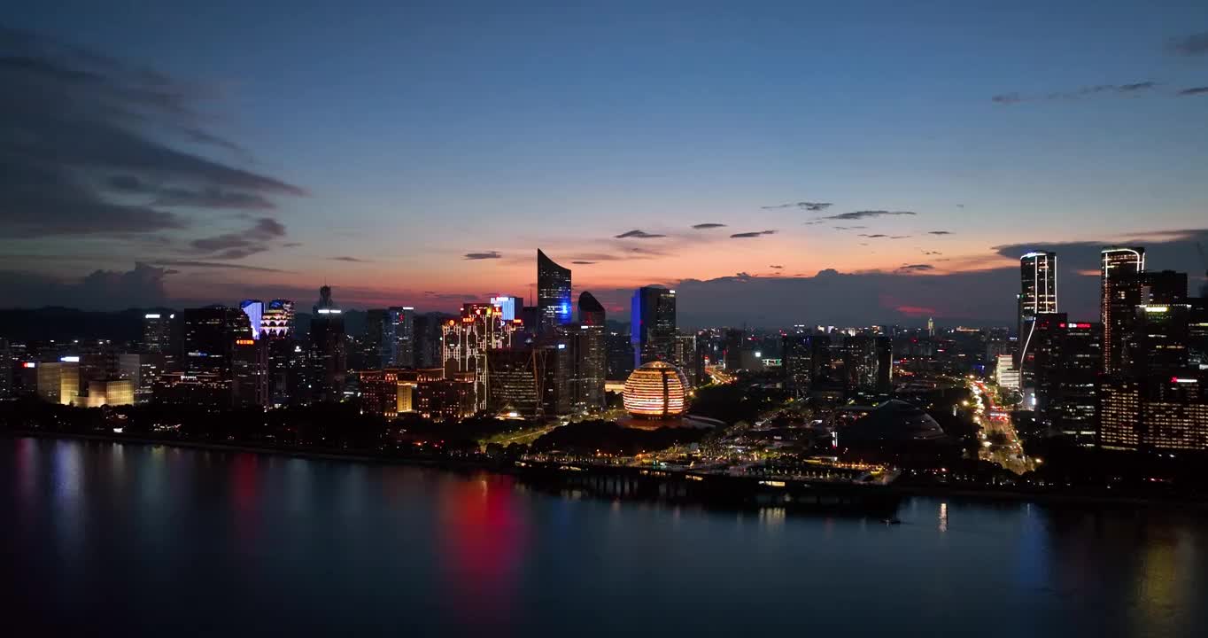 航拍杭州钱江新城CBD城市天际线夜景风光视频素材