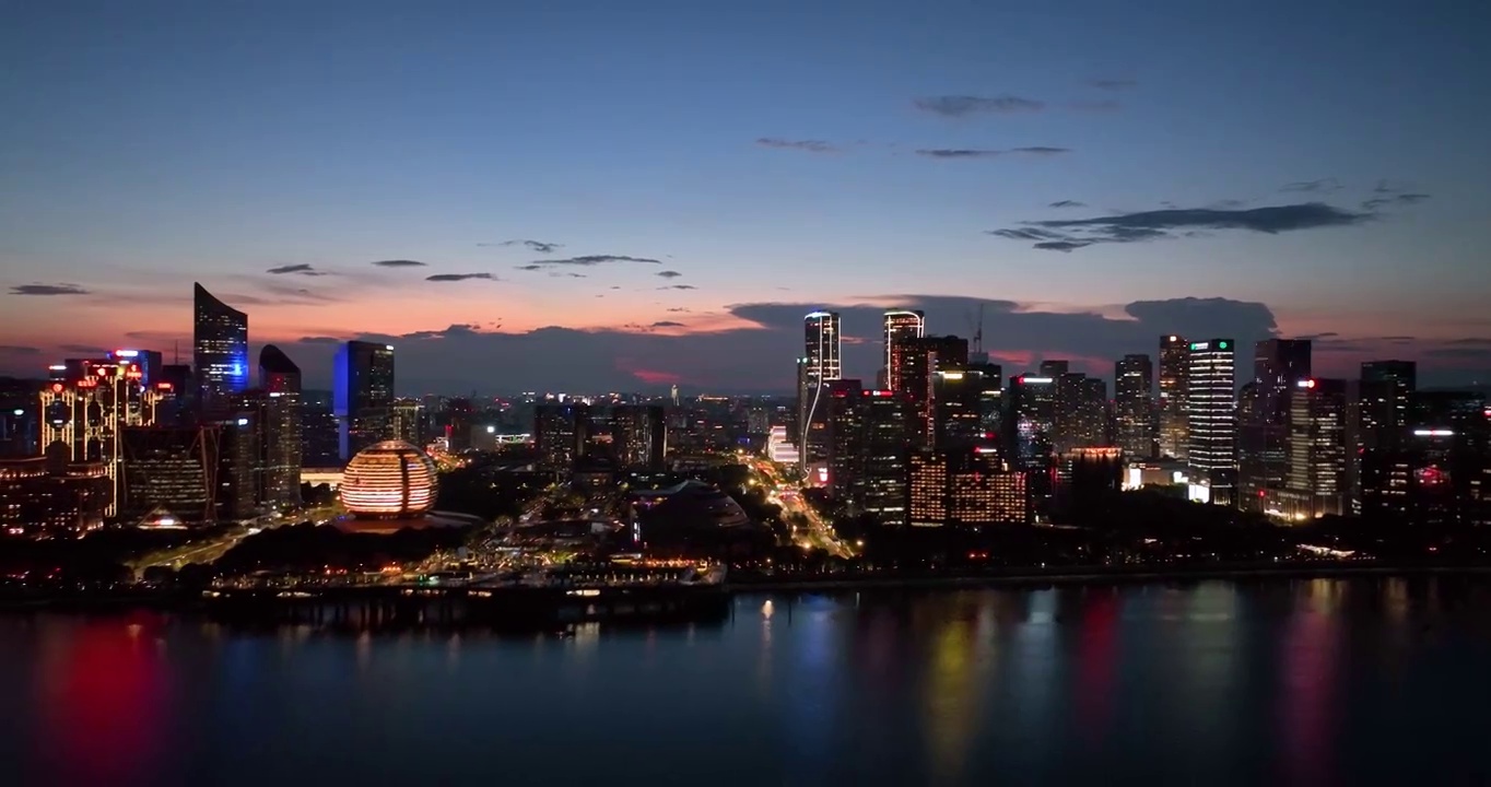 航拍杭州钱江新城CBD城市天际线夜景风光视频素材